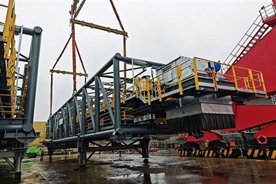 Sistem Boom Teleskopik Untuk-Memunggah Kapal Sendiri